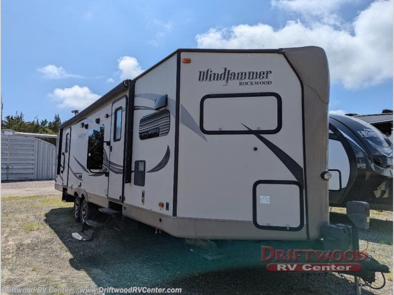 Used 2017 Forest River Rockwood Wind Jammer 3008W available in Clermont, New Jersey