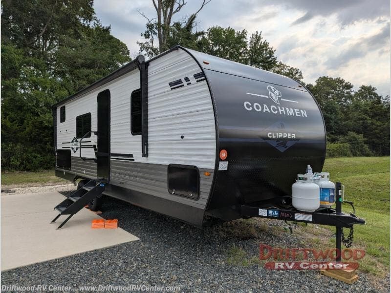 New 2027 Coachmen Clipper 5K Series 26BH available in Clermont, New Jersey
