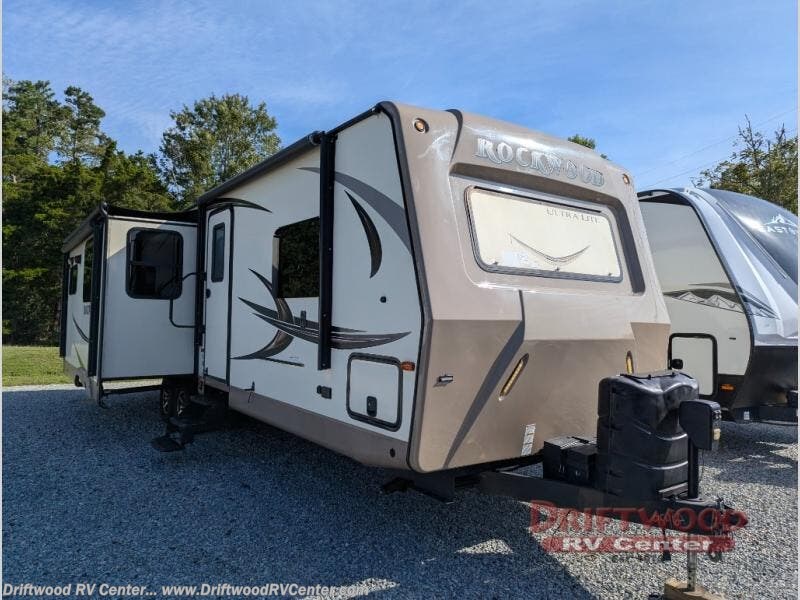 Used 2017 Forest River Rockwood Ultra Lite 2906WS available in Clermont, New Jersey