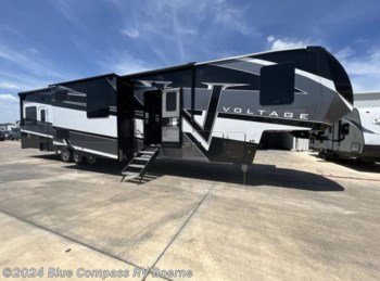 New 2023 Dutchmen Voltage 4225 available in Boerne, Texas