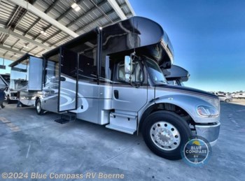 Used 2015 Dynamax Corp Force 37FBH available in Boerne, Texas