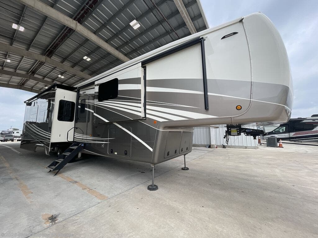 Used 2022 DRV Mobile Suites 41 RKDB available in Boerne, Texas