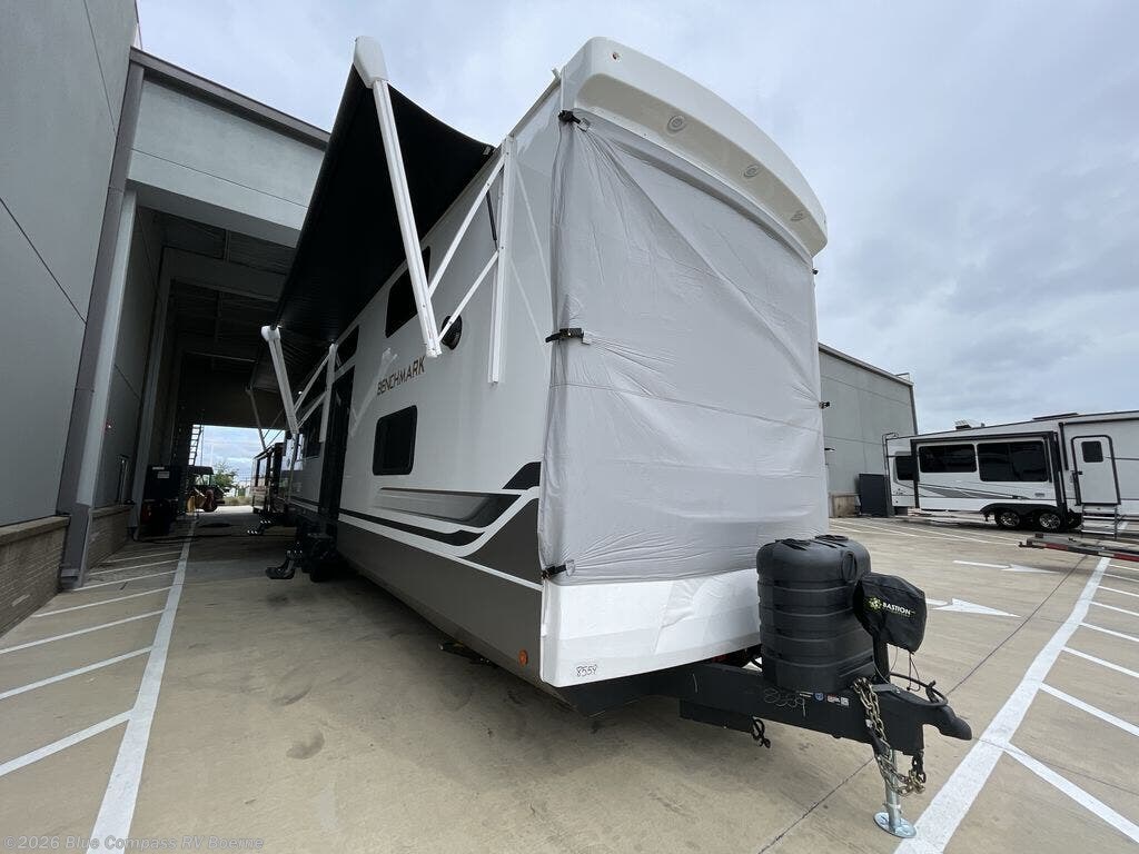 New 2026 Alliance RV Benchmark 44LFT available in Boerne, Texas