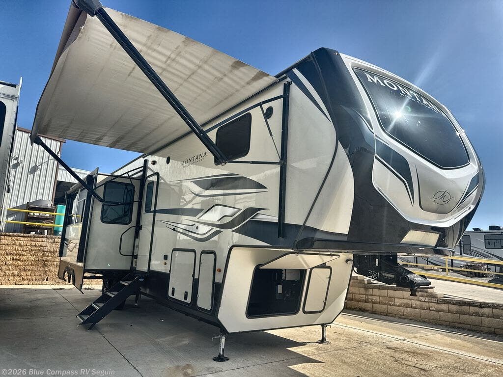 Used 2022 Keystone Montana High Country 351BH available in Seguin, Texas
