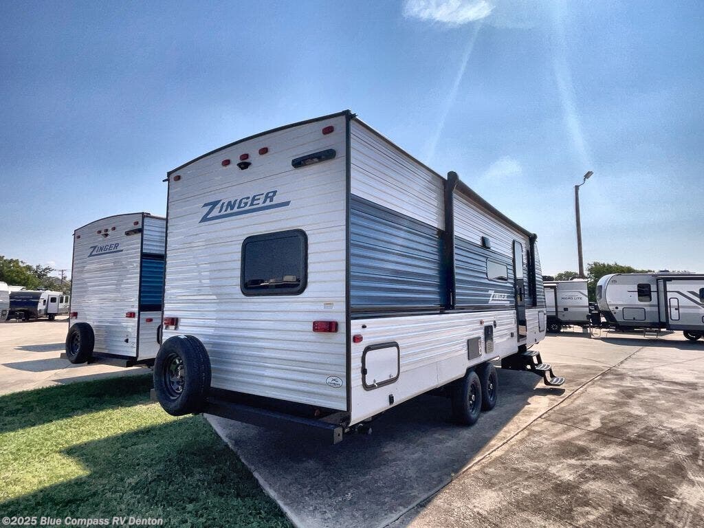 New 2025 CrossRoads Zinger Lite 260BH available in Denton, Texas
