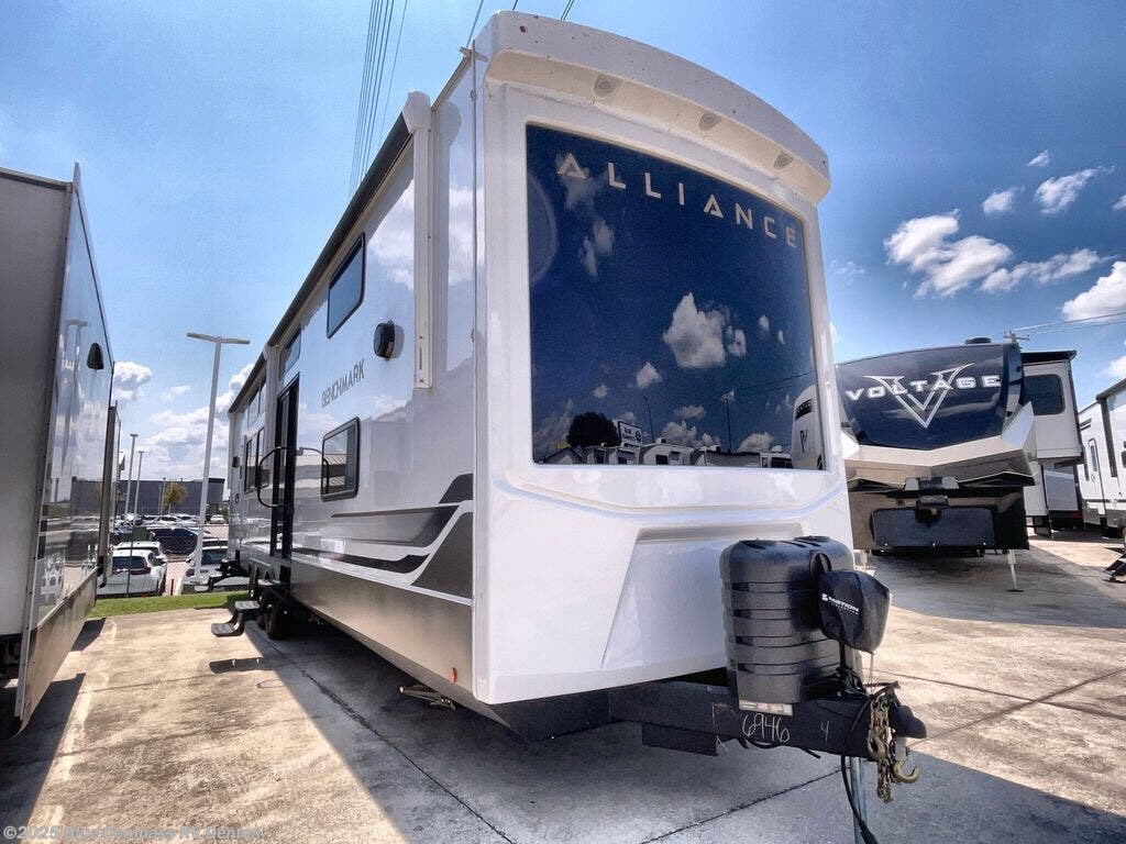New 2026 Alliance RV Benchmark 44LFT available in Denton, Texas