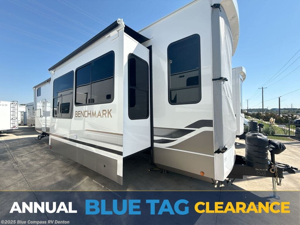 New 2026 Alliance RV Benchmark 42LFT available in Denton, Texas