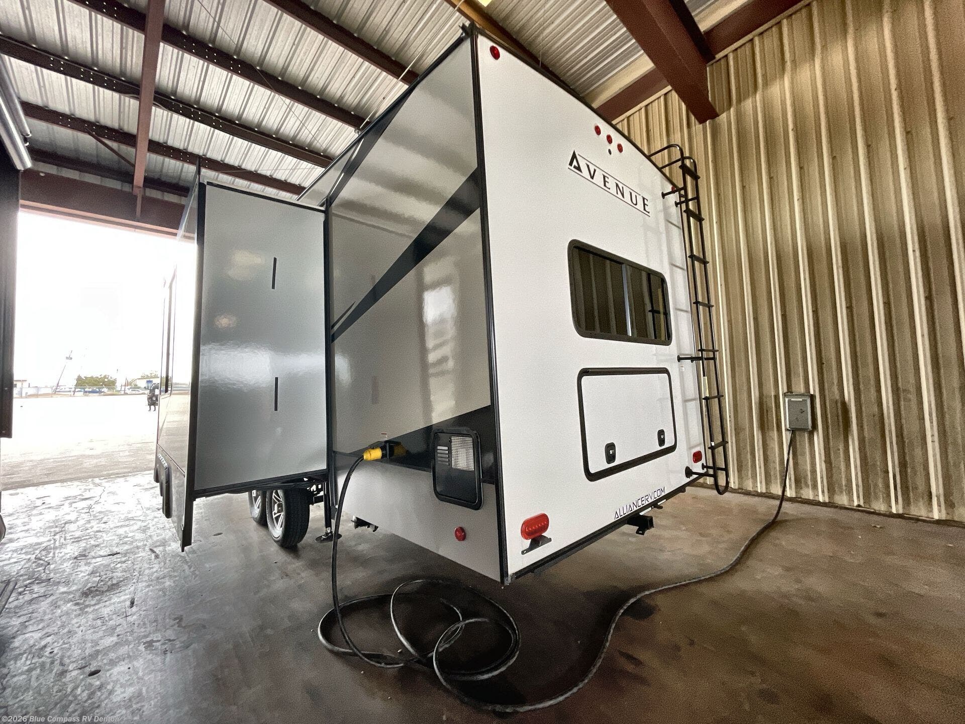 Used 2022 Alliance RV Avenue 31BHS available in Denton, Texas