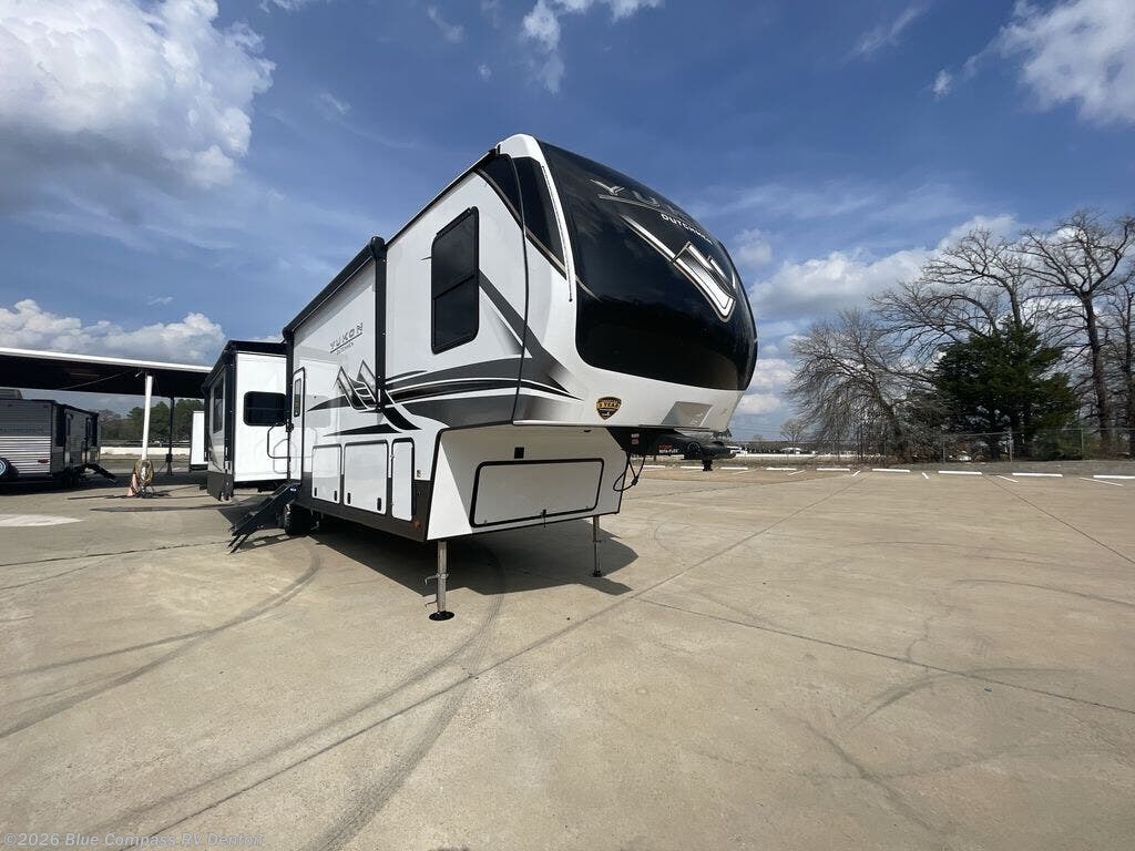 Used 2022 Dutchmen Yukon 399ML available in Denton, Texas