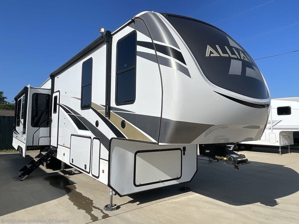 Used 2021 Alliance RV Paradigm 372RK available in Denton, Texas
