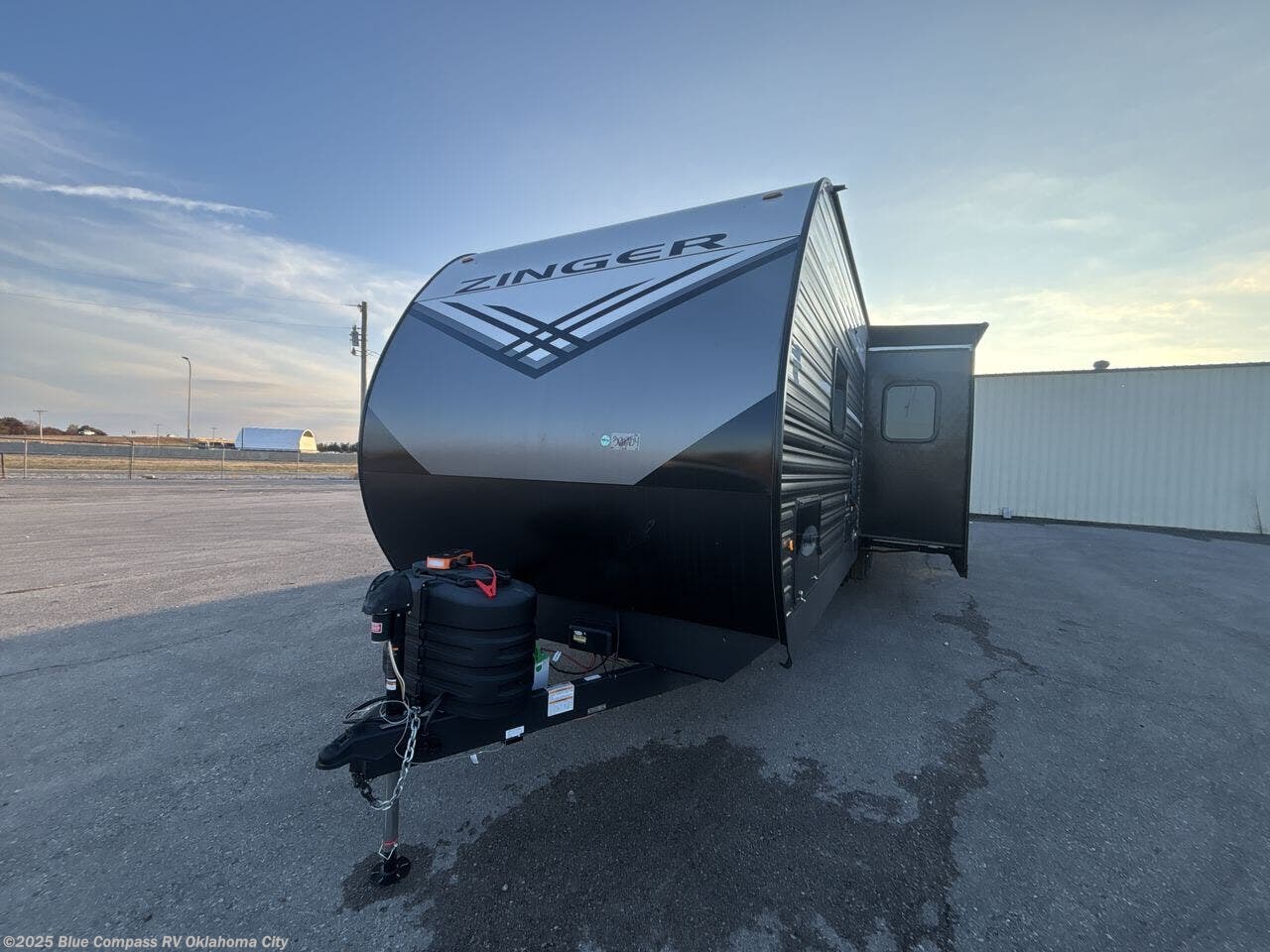 New 2026 CrossRoads Zinger 331BH available in Norman, Oklahoma