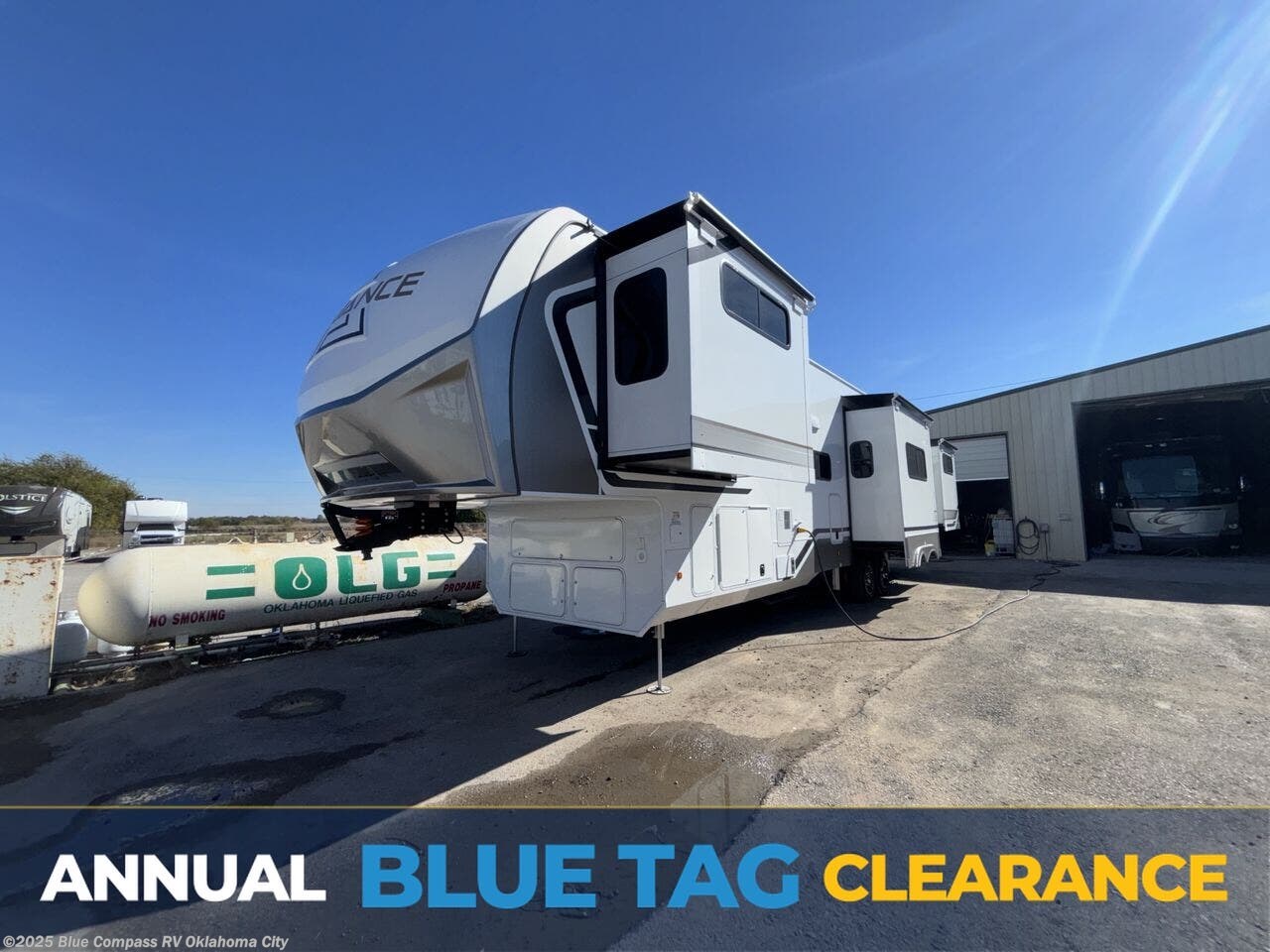 New 2026 Alliance RV Paradigm 395DS available in Norman, Oklahoma