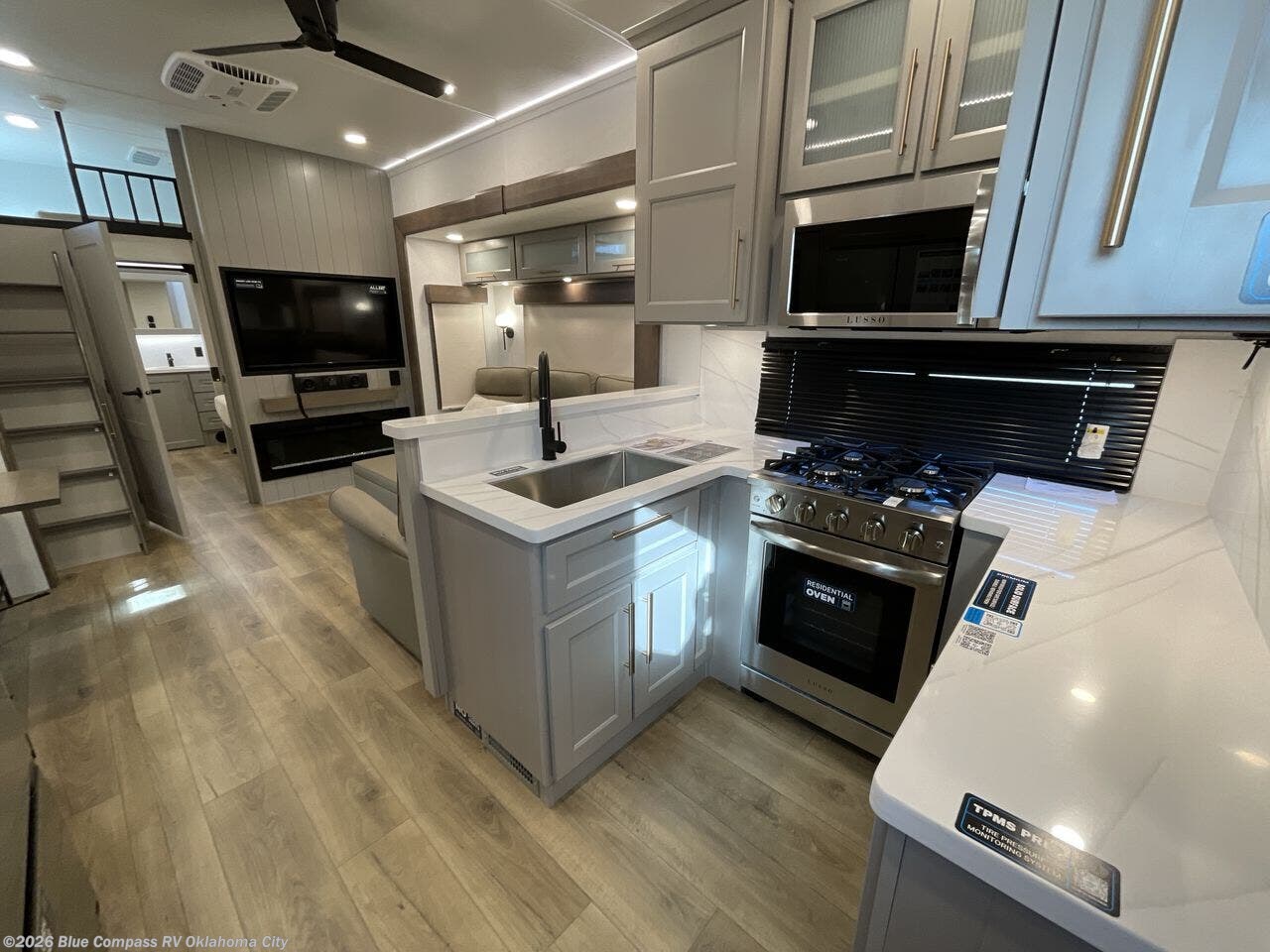 New 2026 Alliance RV Paradigm 395DS available in Norman, Oklahoma