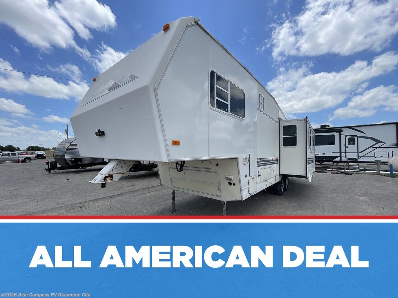 Used 1996 Nu-Wa Hitchhiker Discovery 31 1/2 RK available in Norman, Oklahoma
