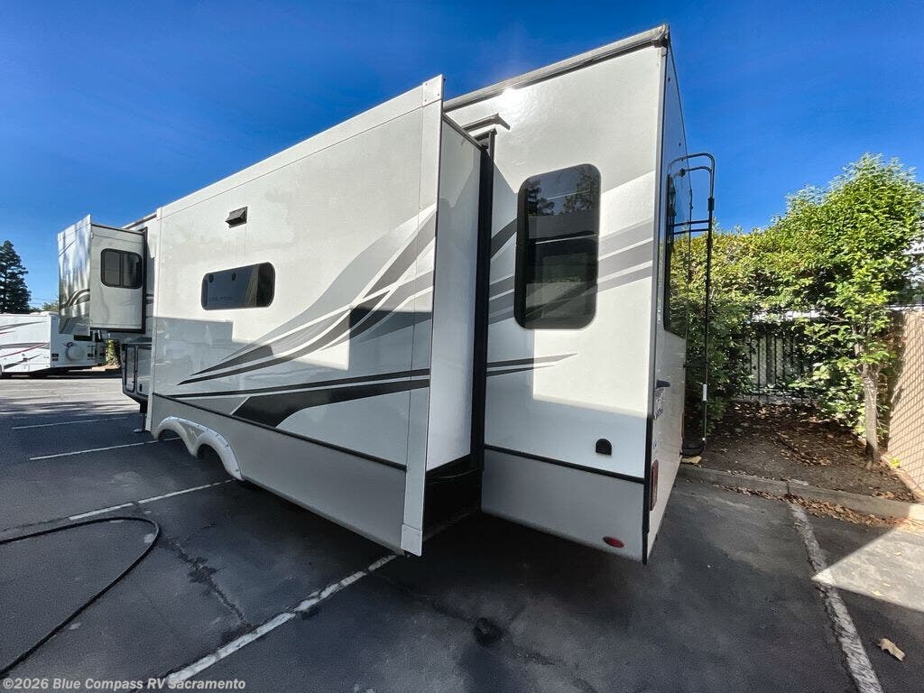 Used 2024 Keystone Montana 3123RL available in Rancho Cordova, California