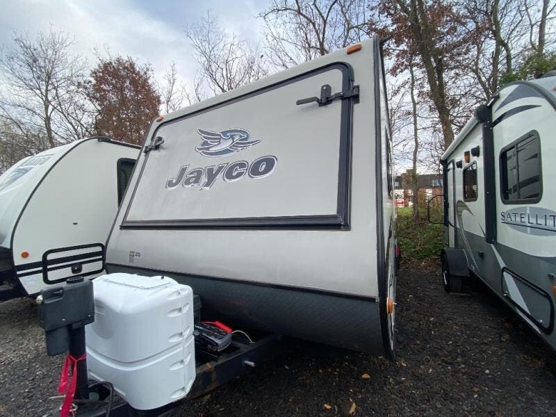 Used 2016 Jayco Jay Feather Ultra Lite X18D available in Souderton, Pennsylvania