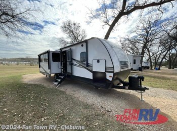 New 2022 CrossRoads Cruiser Aire CR30RLS available in Cleburne, Texas
