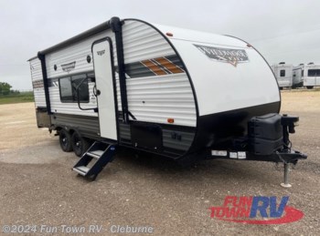 Used 2021 Forest River Wildwood X-Lite 19DBXL available in Cleburne, Texas