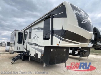New 2023 Heartland Big Country 3155RLK available in Cleburne, Texas