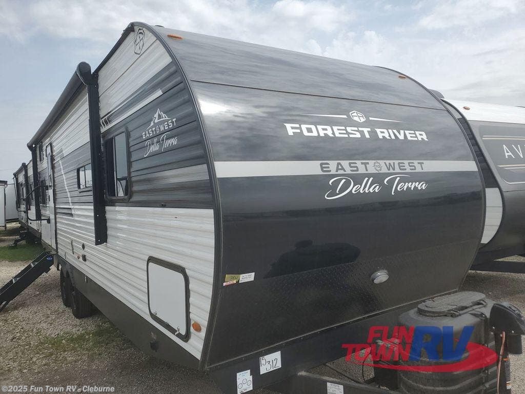 New 2025 East to West Della Terra 262BH available in Cleburne, Texas