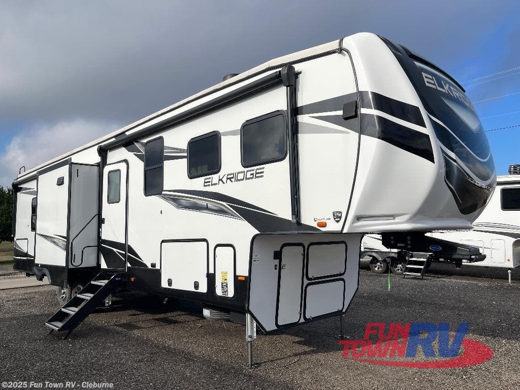 Used 2023 Heartland ElkRidge 37BBH available in Cleburne, Texas