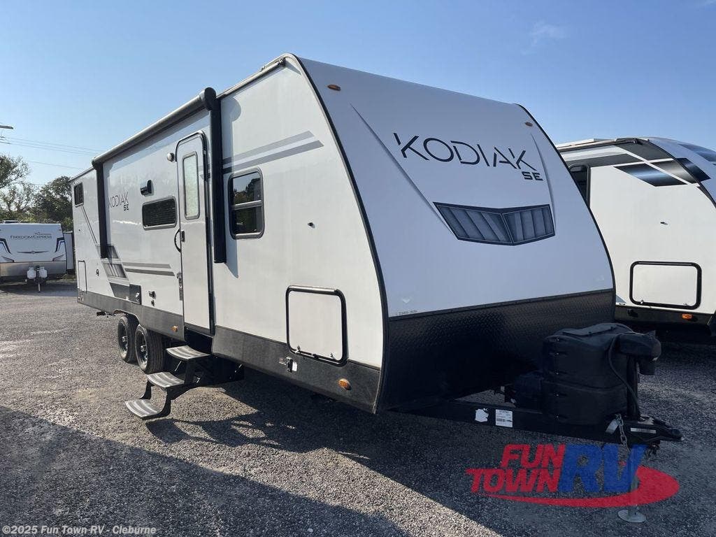 Used 2022 Dutchmen Kodiak 28SBH available in Cleburne, Texas
