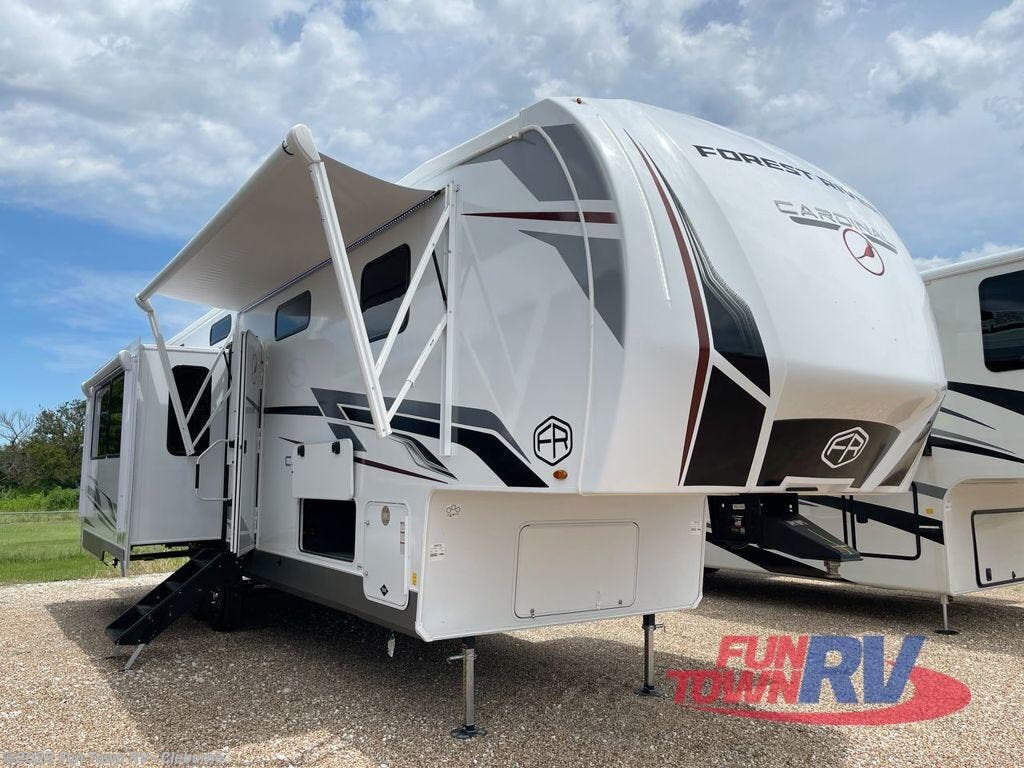 New 2026 Forest River Cardinal 33CHEF available in Cleburne, Texas