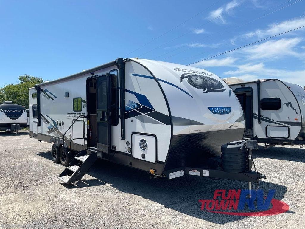Used 2024 Forest River Cherokee Alpha Wolf 280QBS available in Cleburne, Texas