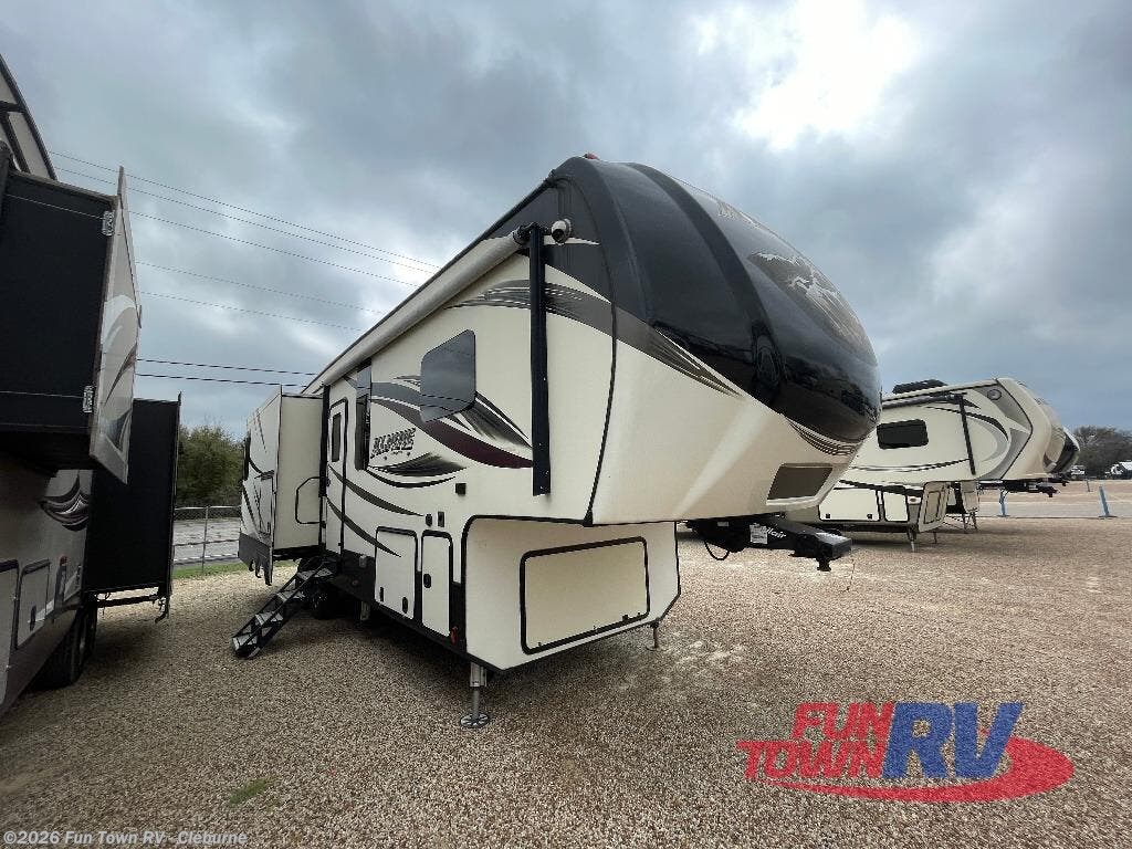 Used 2018 Keystone Alpine 3300GR available in Cleburne, Texas