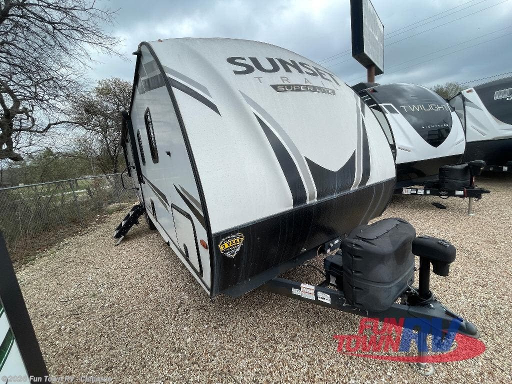 Used 2022 CrossRoads Sunset Trail 299QB available in Cleburne, Texas