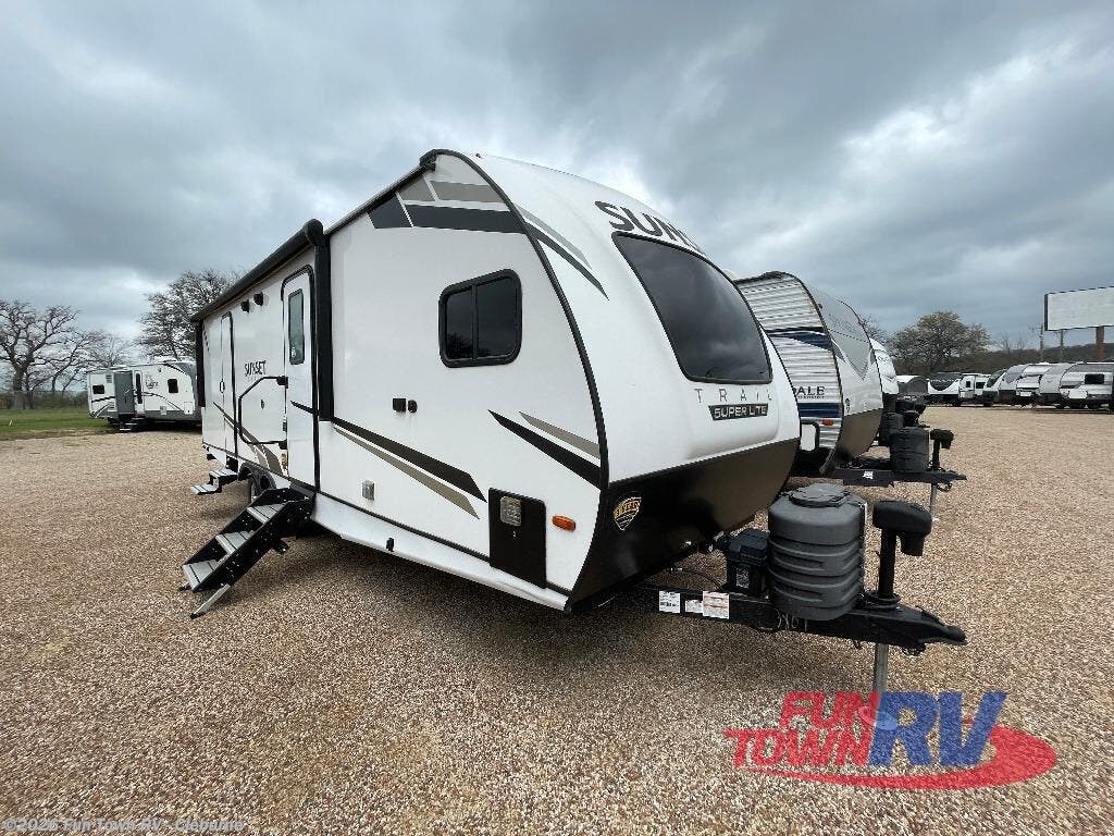 Used 2022 CrossRoads Sunset Trail SS269FK available in Cleburne, Texas