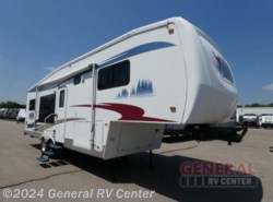 Used 2006 Forest River Cardinal LE 29 RKLE available in Brownstown Township, Michigan