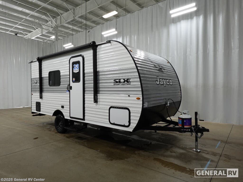 New 2026 Jayco Flight 170FQ available in Brownstown Township, Michigan