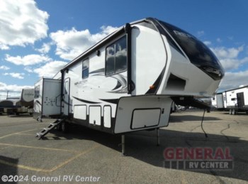 Used 2022 Grand Design Reflection 31MB available in Mount Clemens, Michigan