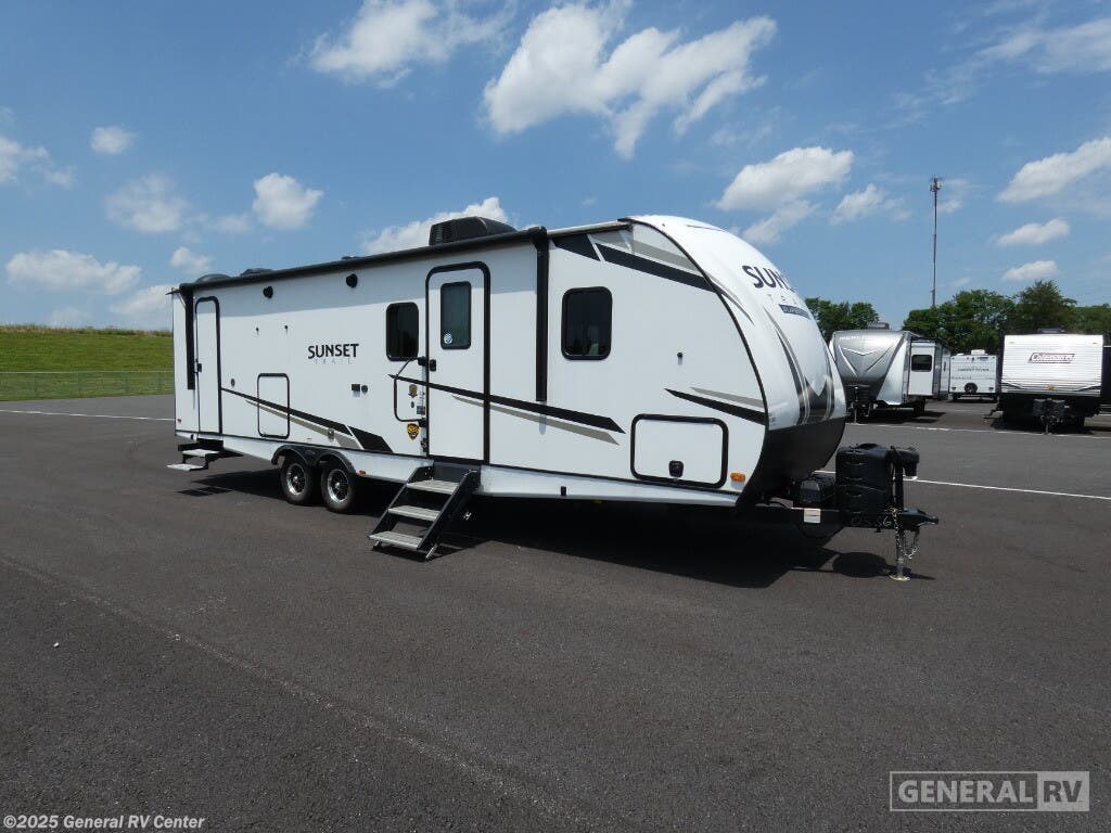 Used 2022 Keystone  SUNSET TRAIL 272BH available in Elizabethtown, Pennsylvania