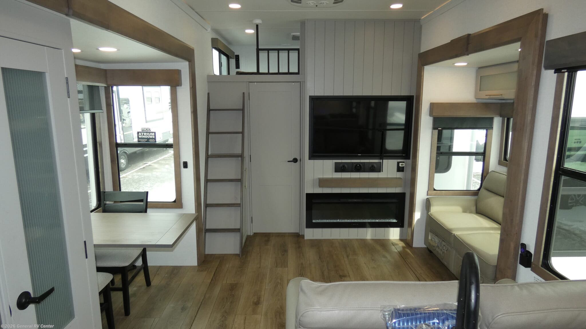 Used 2025 Alliance RV Paradigm 395DS available in Elizabethtown, Pennsylvania