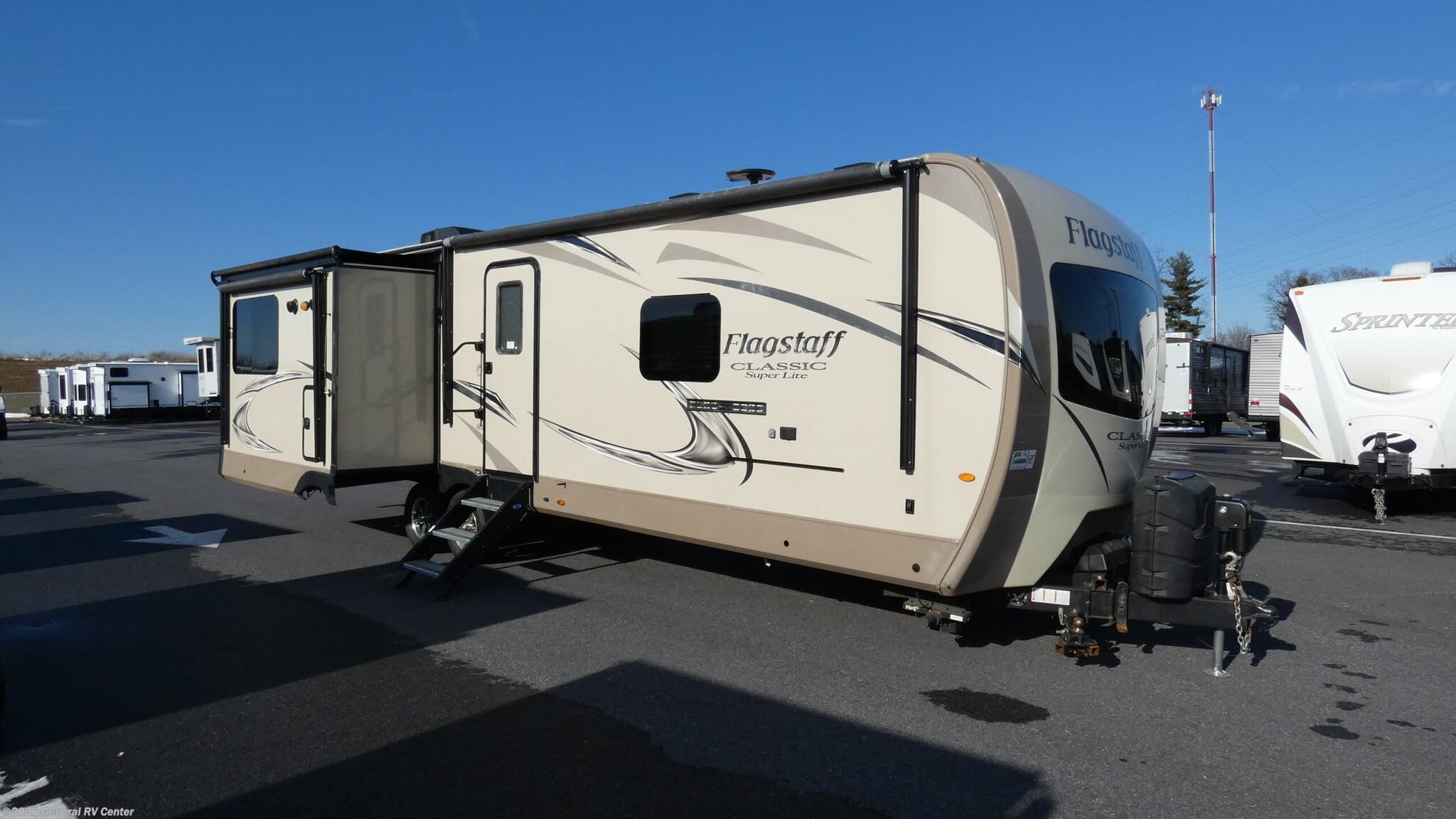 Used 2018 Forest River Flagstaff Classic Super Lite 832IKBS available in Elizabethtown, Pennsylvania