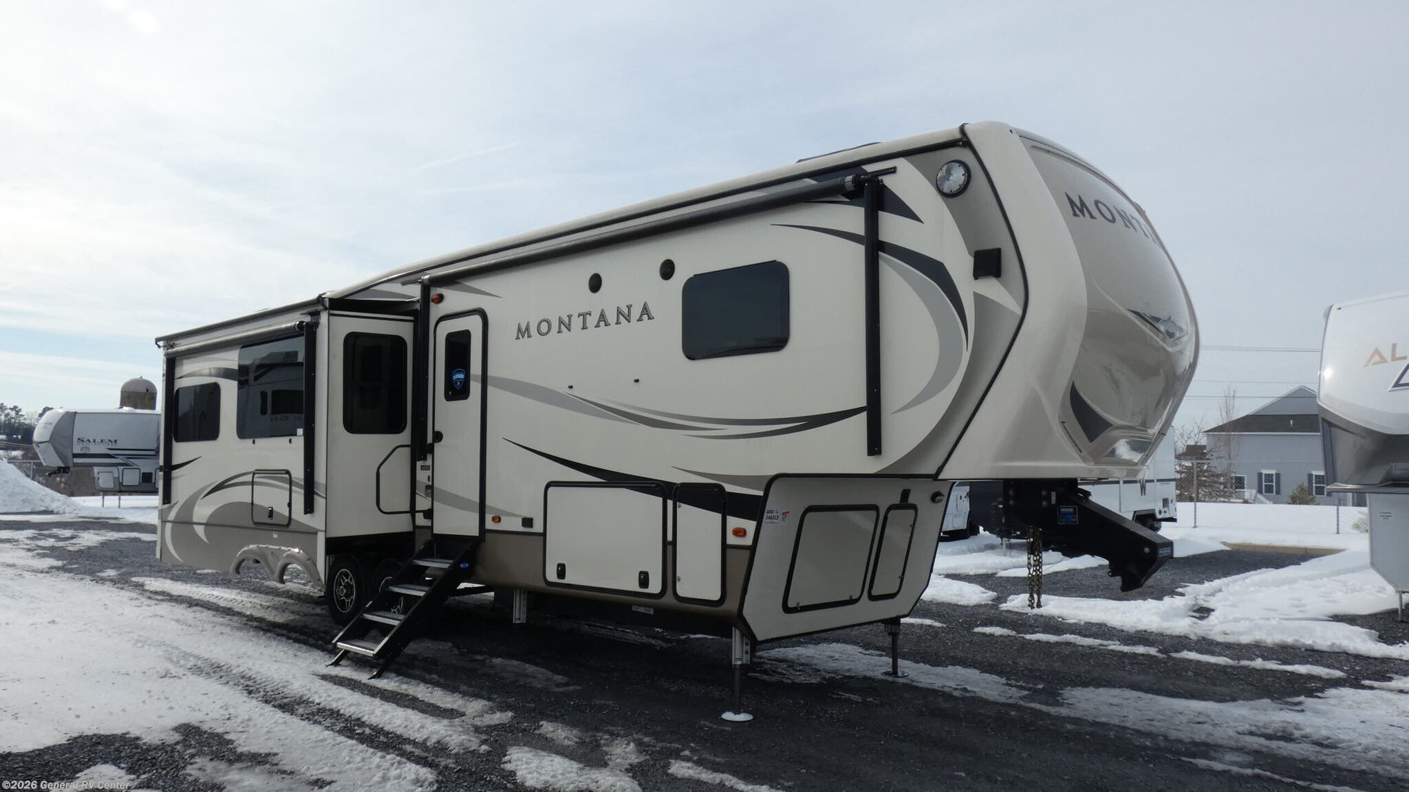 Used 2018 Keystone Montana 3130RE available in Elizabethtown, Pennsylvania