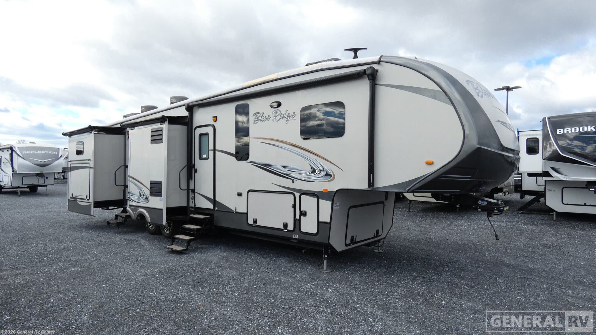 Used 2015 Forest River Blue Ridge 3715BH available in Elizabethtown, Pennsylvania