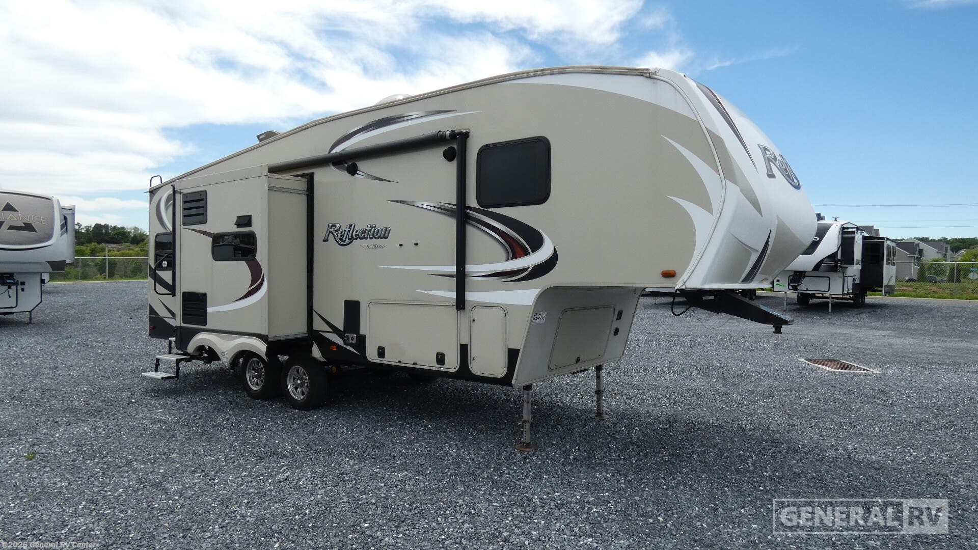 Used 2016 Grand Design Reflection 26RL available in Elizabethtown, Pennsylvania