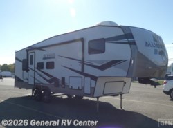 Used 2023 Alliance RV Avenue 28BH-1SL available in Wayland, Michigan