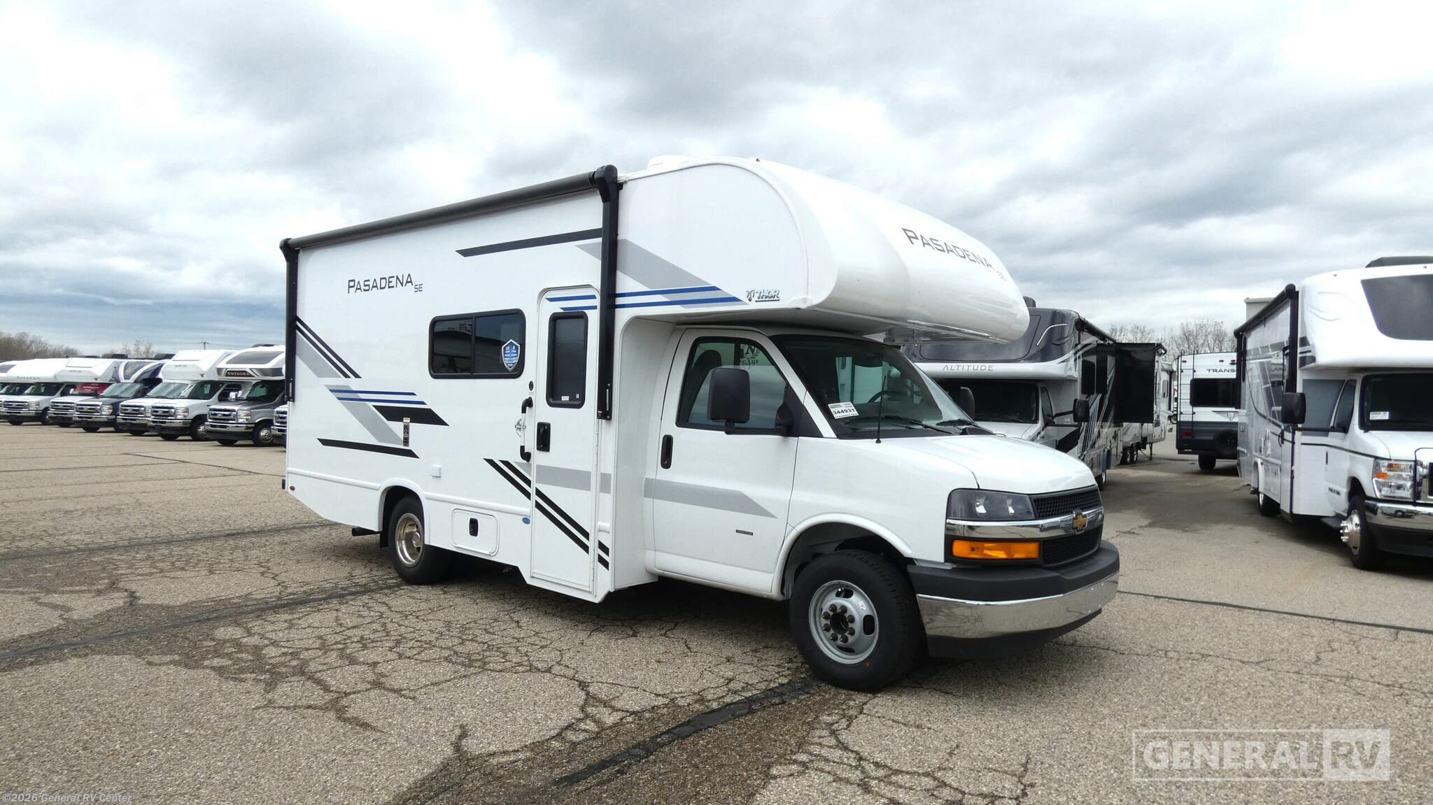 New 2026 Thor Motor Coach Pasadena SE SZ22 Chevy available in Wayland, Michigan