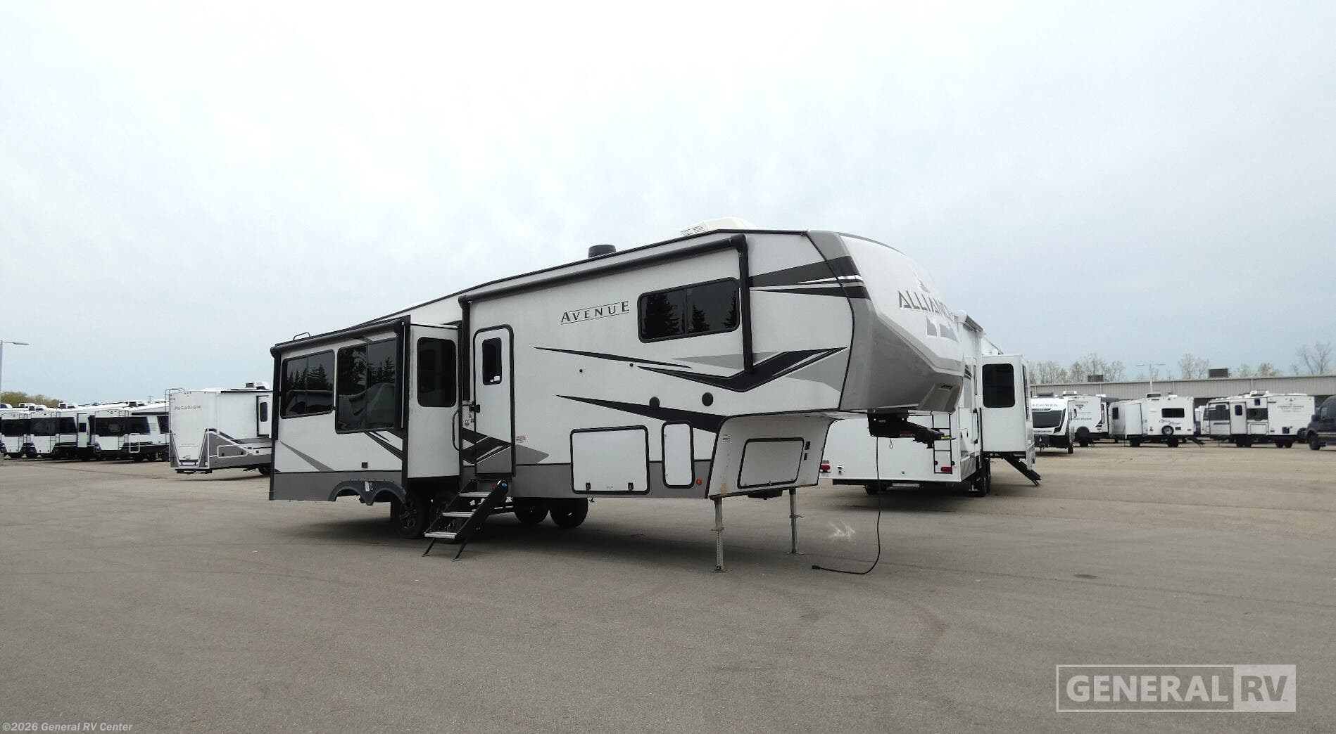 Used 2023 Alliance RV Avenue 32RLS available in Wayland, Michigan