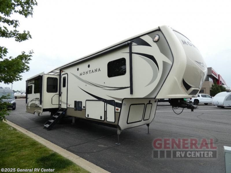 Used 2018 Keystone Montana 3720 RL available in Wixom, Michigan