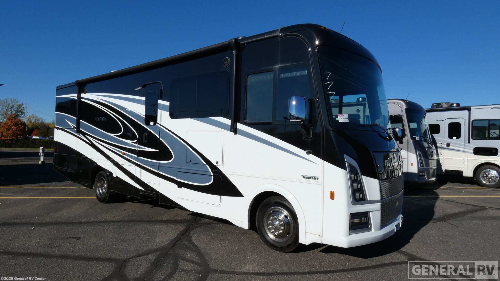 New 2025 Winnebago Vista 31B available in Wixom, Michigan