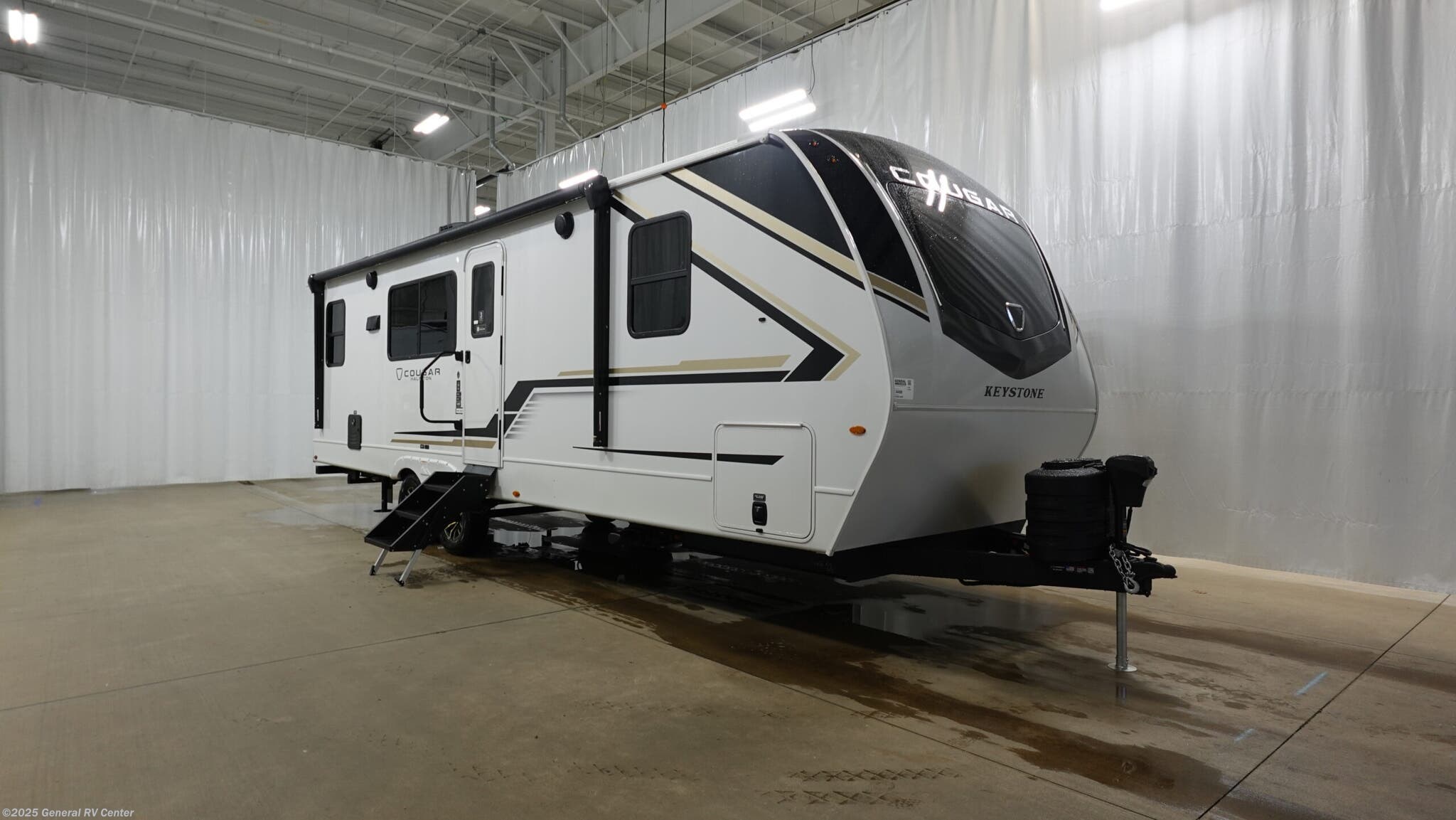New 2026 Keystone Cougar 26LBW available in Wixom, Michigan