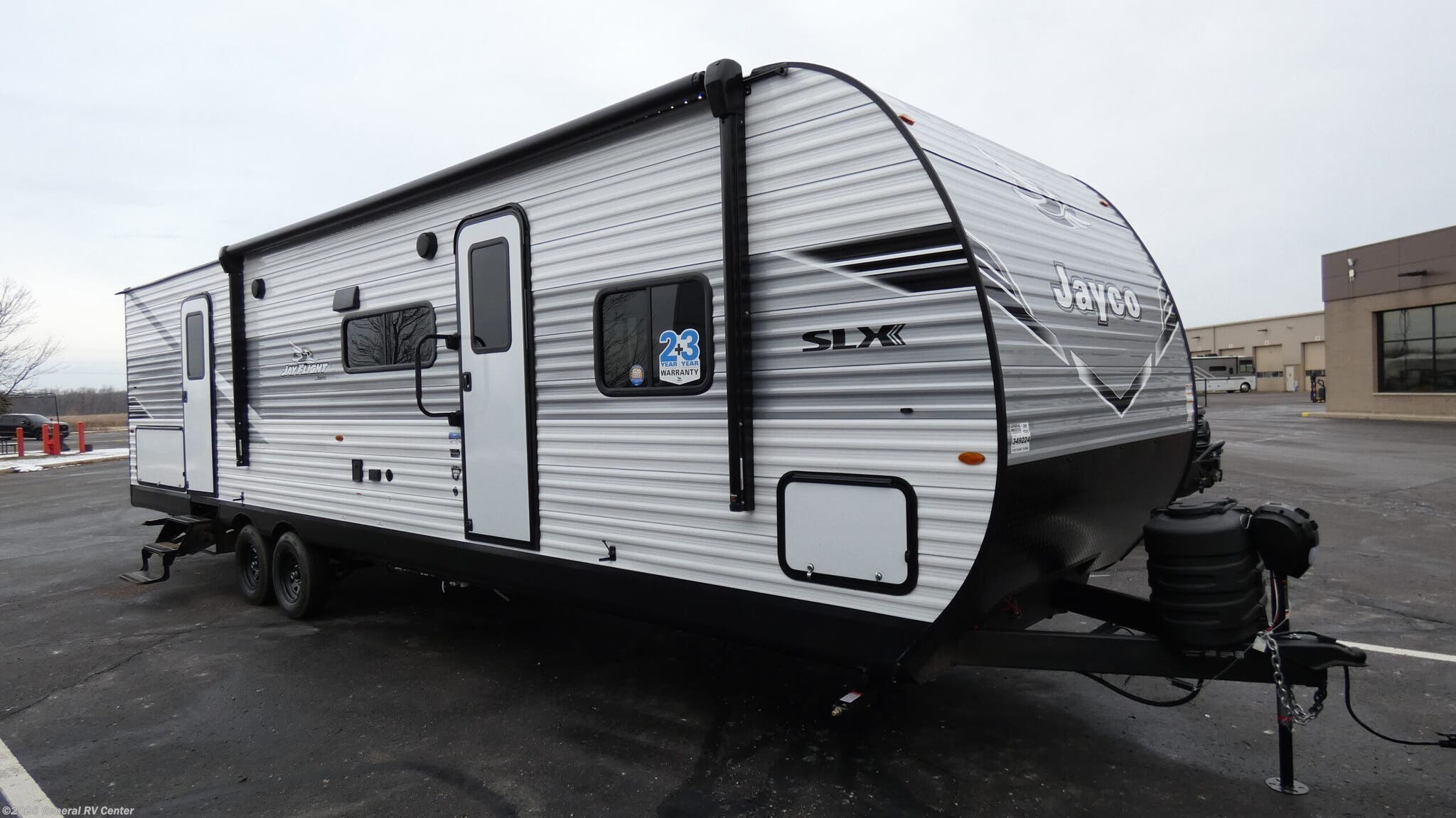 New 2026 Jayco Jay Flight SLX 321BDS available in Wixom, Michigan