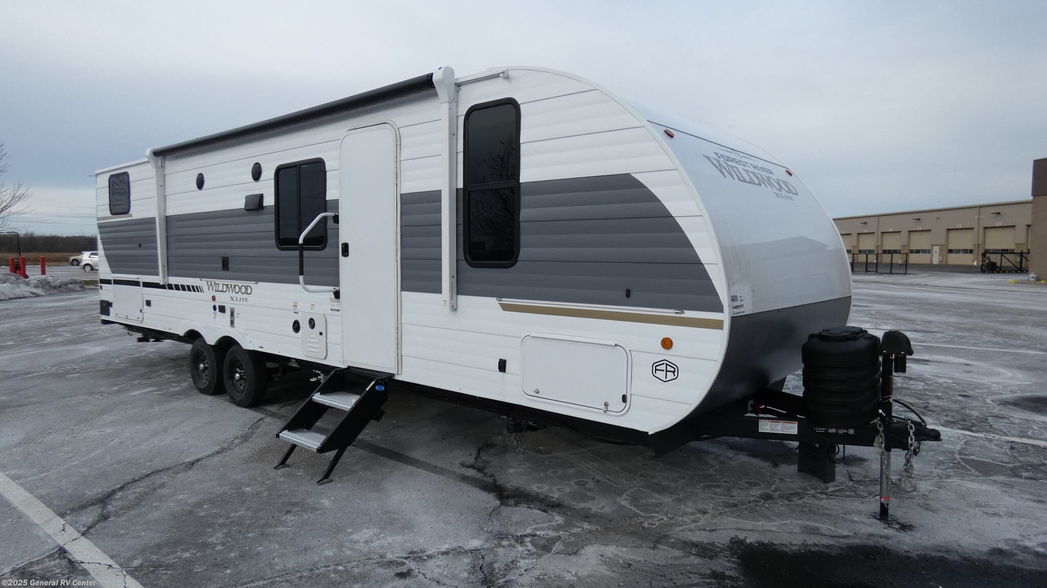 New 2026 Forest River Wildwood 273QBXL available in Wixom, Michigan