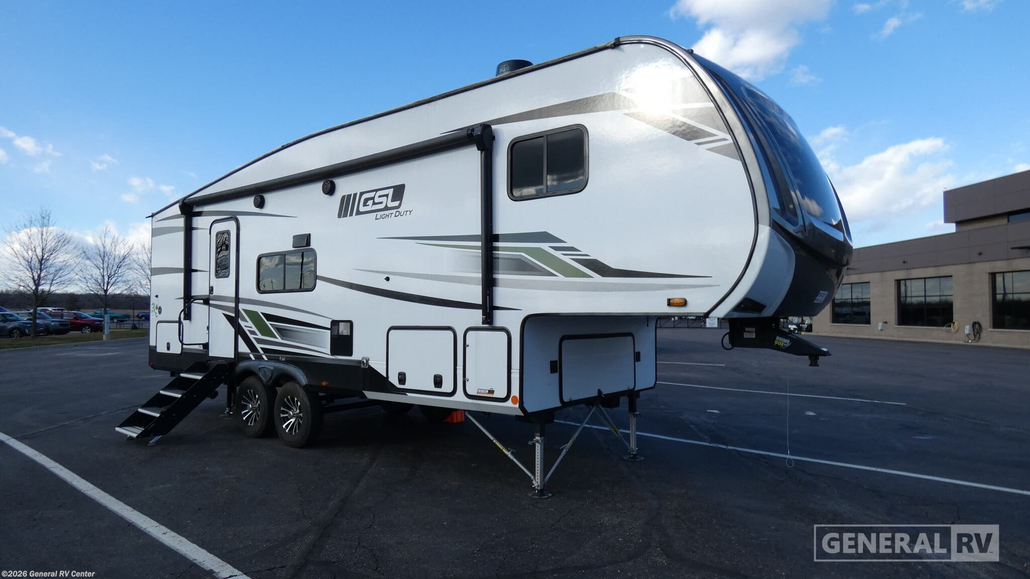 Used 2024 Starcraft GSL Light Duty 274BHS available in Wixom, Michigan