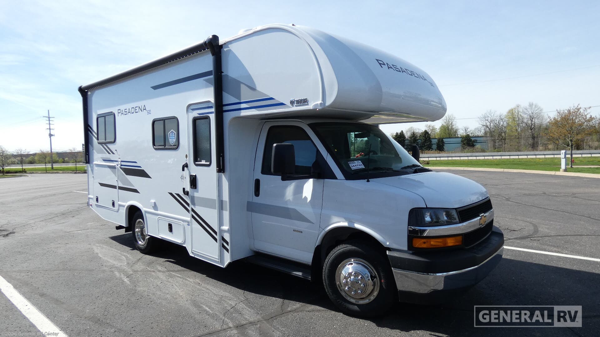 New 2027 Thor Motor Coach Pasadena SE SE21 Chevy available in Wixom, Michigan